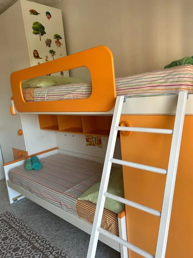 ホームステイ リヴォルノDurigon Houseアパートメント